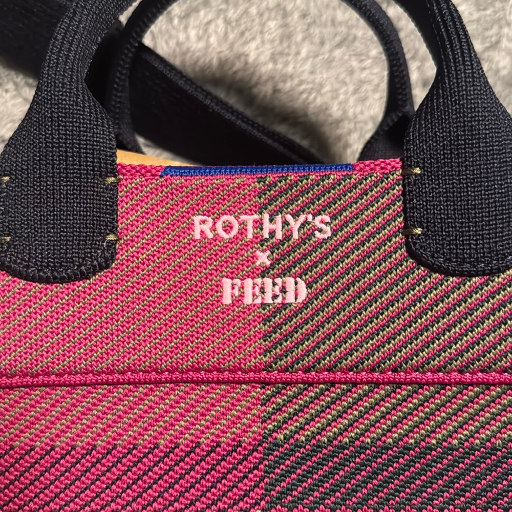 NEW! Rothy's Pink Feed Bag with Strap & dust cover - Picture 2 of 8